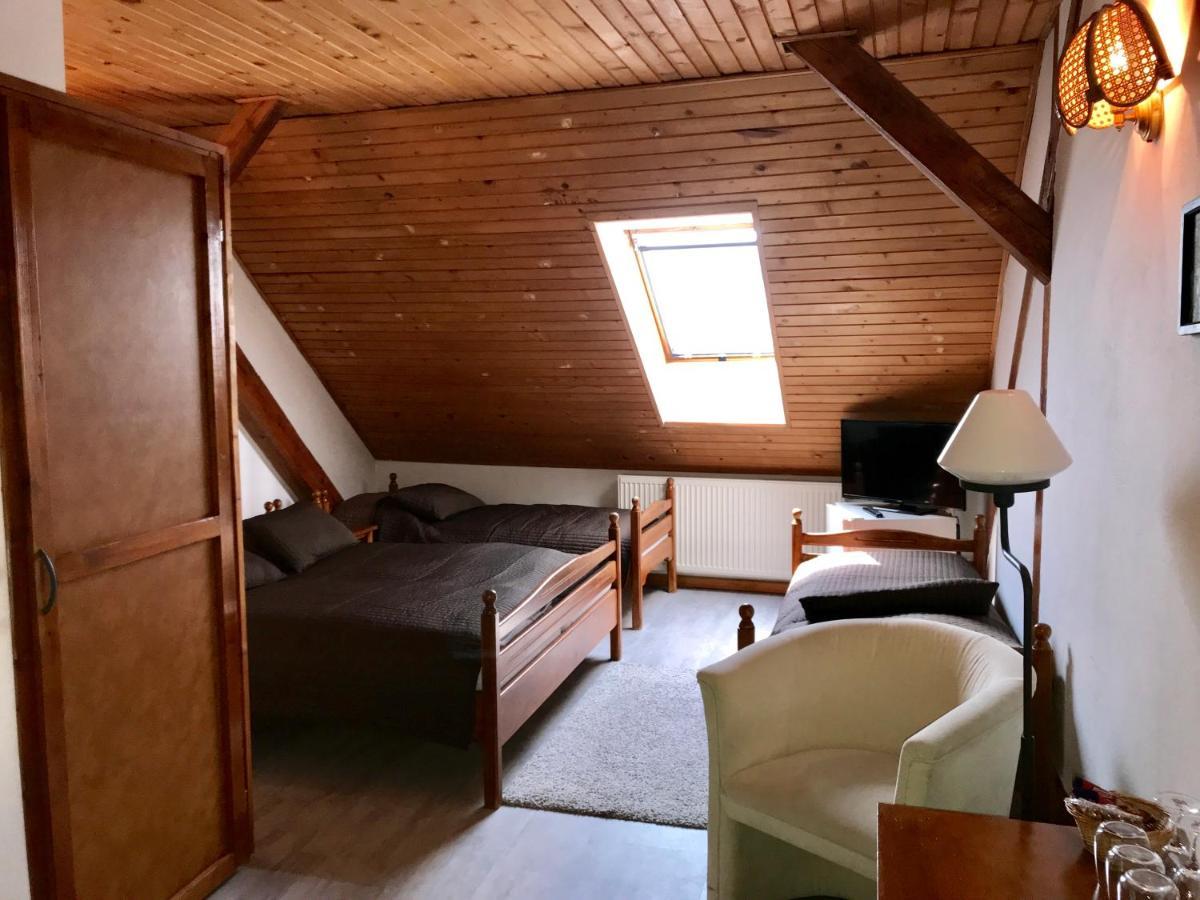 Hotel Club M.K.M. Modra Zimmer foto
